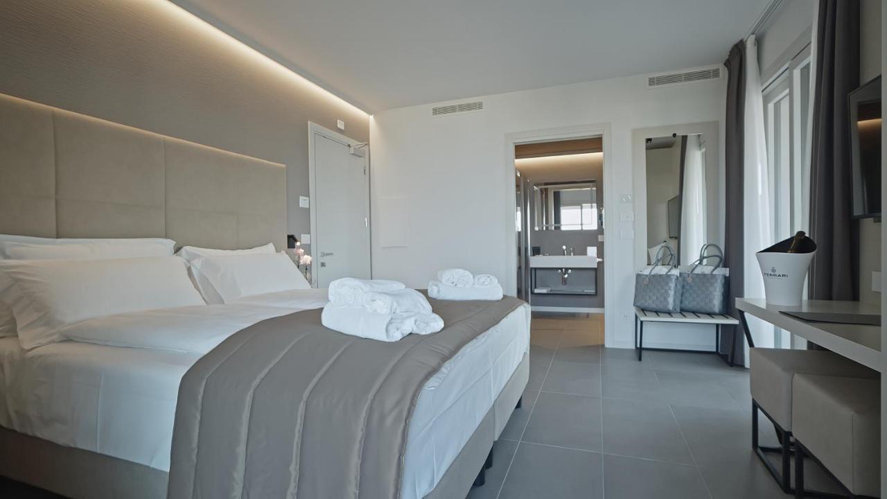 Hotel Cristal Sirmione Eksteriør bilde